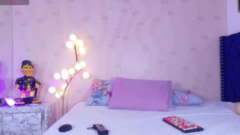 innocenthazel online show from 06-11-26, 02:53