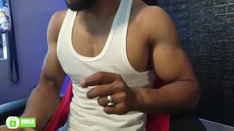 Snapshot of insanestud_miles2 chatting on 12-23-25, 07:39 insanestud_miles2 online show from 12-23-25, 07:39