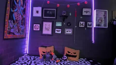   SANIA  online show from 10-29-25, 04:42