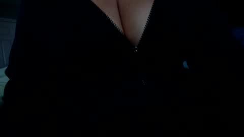 Snapshot of insatiablecpl333 chatting on 01-22-25, 01:32 InsatiableCpl333 online show from 01-22-25, 01:32