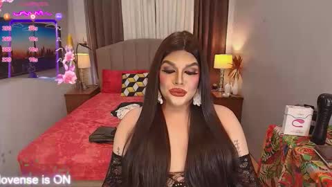 Snapshot of insatiablesexqueen chatting on 11-10-25, 10:25 tasha online show from 11-10-25, 10:25