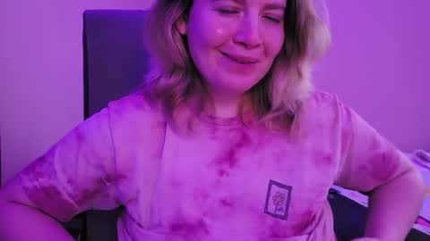 Faye online show from 10-22-25, 02:34