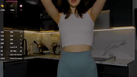 Snapshot of internetsexplorer chatting on 12-20-24, 11:16 Bernadette  Join  online show from 12-20-24, 11:16