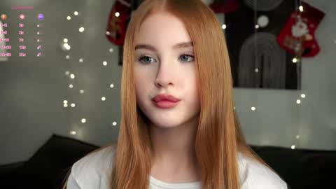 Snapshot of inthelabyrinthsofmysoul chatting on 01-11-25, 02:04 Ellie online show from 01-11-25, 02:04