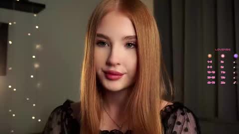 Snapshot of inthelabyrinthsofmysoul chatting on 02-10-25, 02:05 Ellie online show from 02-10-25, 02:05