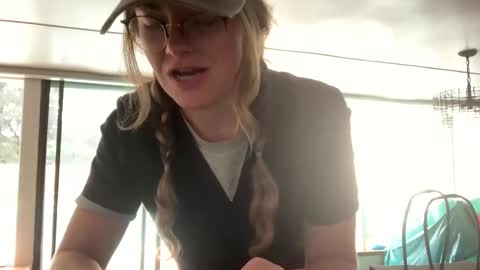 Snapshot of intothewoodswego chatting on 09-23-25, 07:17 IntoTheWoodsWeGo online show from 09-23-25, 07:17