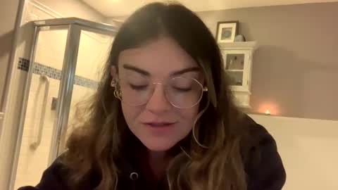 Snapshot of intothewoodswego chatting on 09-28-25, 01:38 IntoTheWoodsWeGo online show from 09-28-25, 01:38