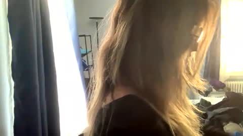 Snapshot of intothewoodswego chatting on 10-04-25, 08:40 IntoTheWoodsWeGo online show from 10-04-25, 08:40