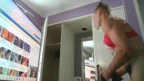 Snapshot of inxs2much chatting on 02-02-25, 03:43 inxs2much online show from 02-02-25, 03:43