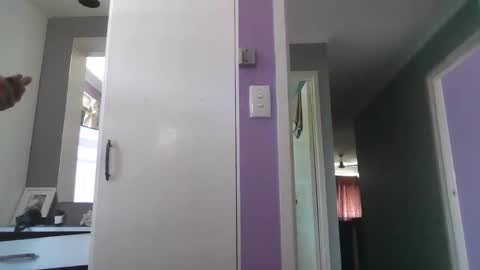 Snapshot of inxs2much chatting on 10-25-25, 04:09 inxs2much online show from 10-25-25, 04:09