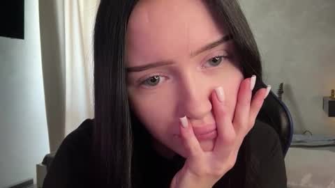 Snapshot of iraidaheredia chatting on 03-16-26, 05:44 Morana online show from 03-16-26, 05:44