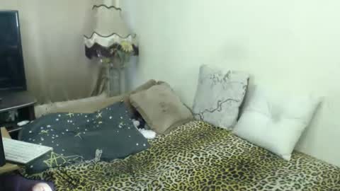 Snapshot of irenalegs chatting on 12-08-24, 11:35 irenalegs online show from 12-08-24, 11:35