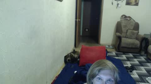 Snapshot of irenalegs chatting on 12-22-25, 05:48 irenalegs online show from 12-22-25, 05:48