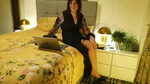Snapshot of ireneadlerxd chatting on 07-17-26, 11:31 Irena Adler online show from 07-17-26, 11:31
