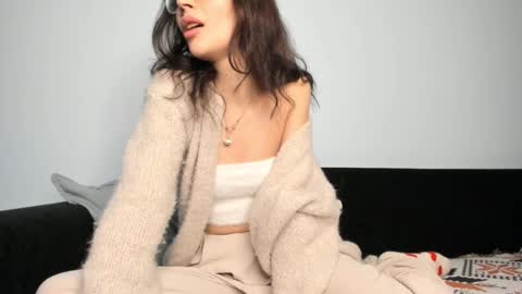 Snapshot of irenehabibi chatting on 03-03-25, 10:52 Irene online show from 03-03-25, 10:52
