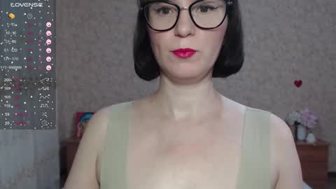 IrenLarasani online show from 09-17-25, 06:04