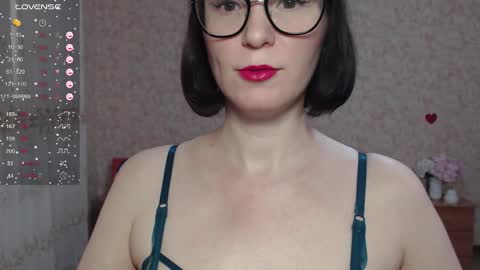 IrenLarasani online show from 09-26-25, 06:39