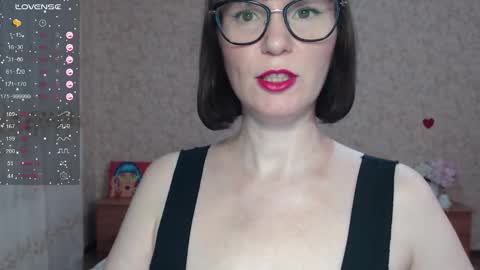 IrenLarasani online show from 10-13-25, 06:02