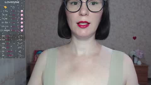 IrenLarasani online show from 10-15-25, 06:02