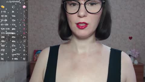 IrenLarasani online show from 10-30-25, 09:22