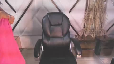 Snapshot of irina_rousee chatting on 10-27-25, 12:20 irina_rousee online show from 10-27-25, 12:20