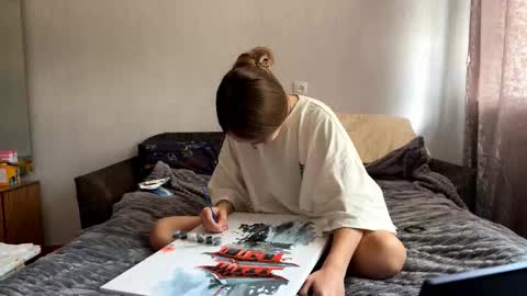 Snapshot of irinaballesteros chatting on 09-15-25, 09:09 Evie online show from 09-15-25, 09:09