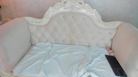 Irinnah Lottus online show from 02-03-25, 11:05