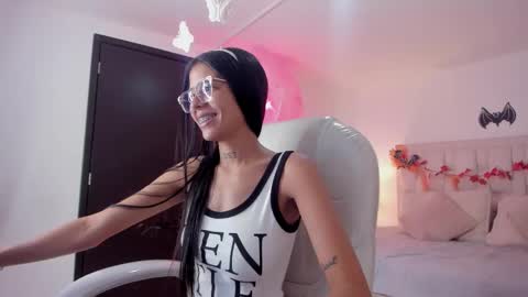 iris8_ online show from 10-31-25, 01:23