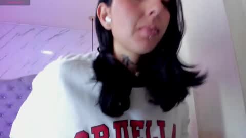 iris_77 online show from 10-12-25, 07:13