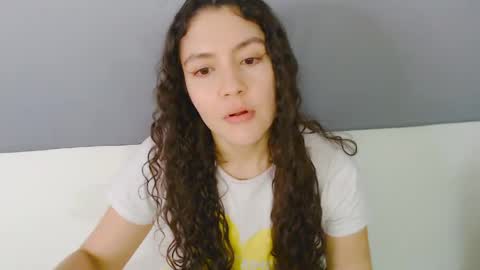 Instagram iris caprice online show from 05-25-26, 02:06