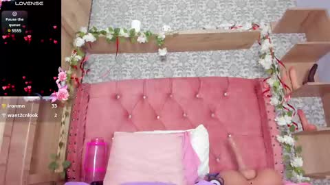 Snapshot of iris_charlotte chatting on 02-22-25, 06:30 Hot Charlotte online show from 02-22-25, 06:30