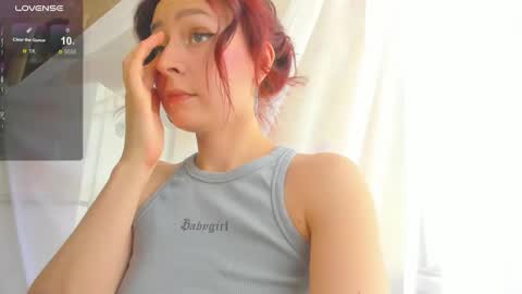 Snapshot of iris_crispy chatting on 02-25-25, 12:03 Iris online show from 02-25-25, 12:03