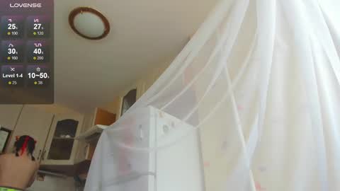 Snapshot of iris_crispy chatting on 03-12-25, 10:05 Iris online show from 03-12-25, 10:05