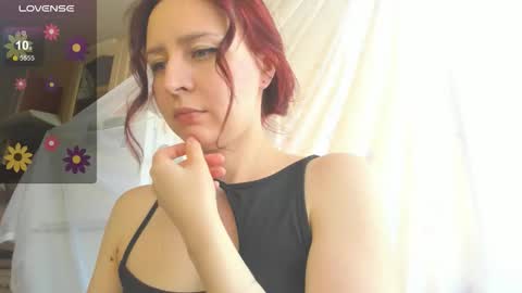 Snapshot of iris_crispy chatting on 10-18-25, 01:23 Iris online show from 10-18-25, 01:23