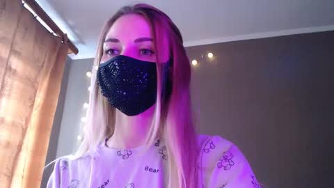 Lily online show from 09-11-25, 03:12