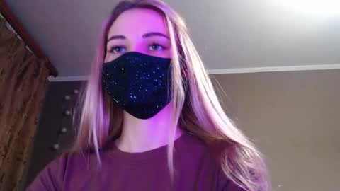 Lily online show from 10-22-25, 03:23