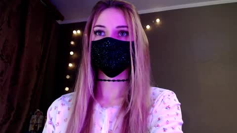 Lily online show from 01-13-26, 05:07