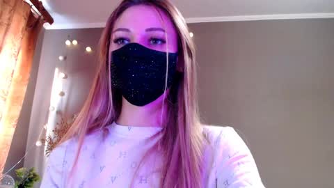 Lily online show from 03-23-26, 03:38