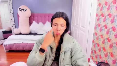 Iris online show from 12-03-24, 11:02