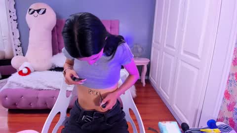 Iris online show from 12-21-24, 10:40