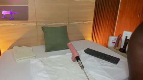 Snapshot of iris_violeta chatting on 02-02-25, 02:38 Iris online show from 02-02-25, 02:38