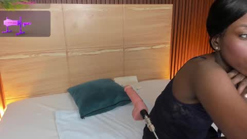 Snapshot of iris_violeta chatting on 02-22-25, 02:39 Iris online show from 02-22-25, 02:39
