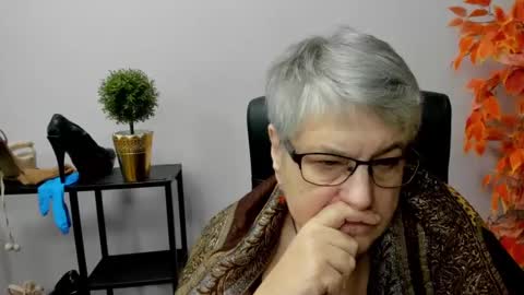 I R I S online show from 12-31-24, 10:15