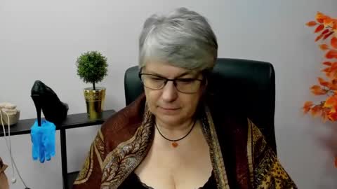I R I S online show from 01-30-25, 01:53