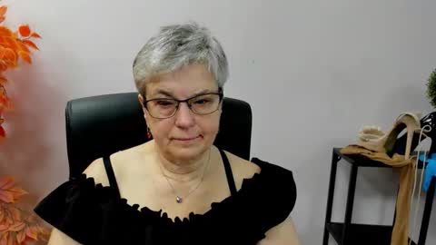 Snapshot of iris_xdesire chatting on 10-10-25, 07:51 I R I S online show from 10-10-25, 07:51