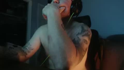 Snapshot of irish420toker chatting on 01-08-26, 09:00 Irish420toker online show from 01-08-26, 09:00