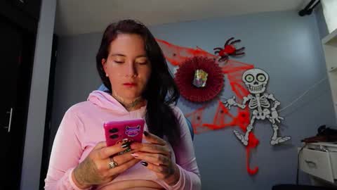 iriss_cardenas online show from 10-28-25, 11:25