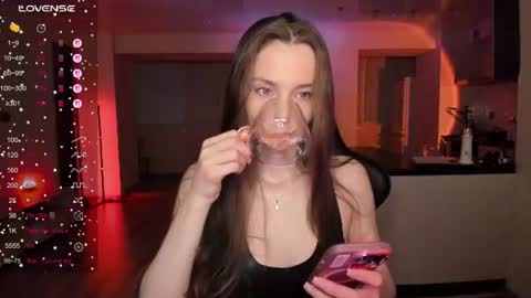 Snapshot of irisskiss chatting on 06-18-26, 06:45 irisskiss online show from 06-18-26, 06:45
