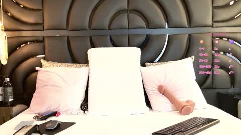 Iris online show from 03-21-26, 12:10