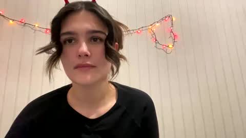 irisss31 online show from 12-24-24, 05:02